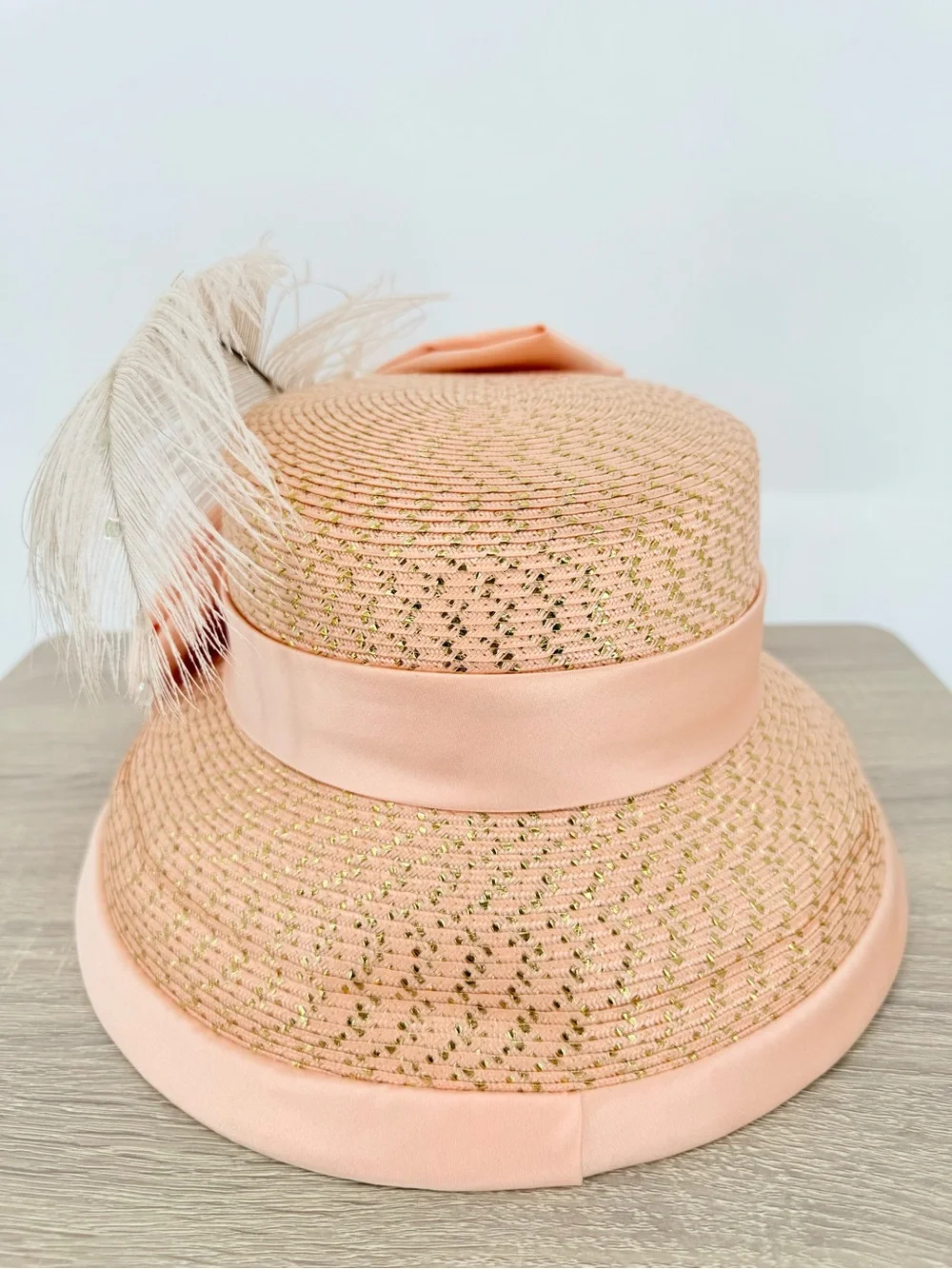 Whittall & Shon Vintage Peach Brimmed Hat Fascinator Derby Wedding Church Races